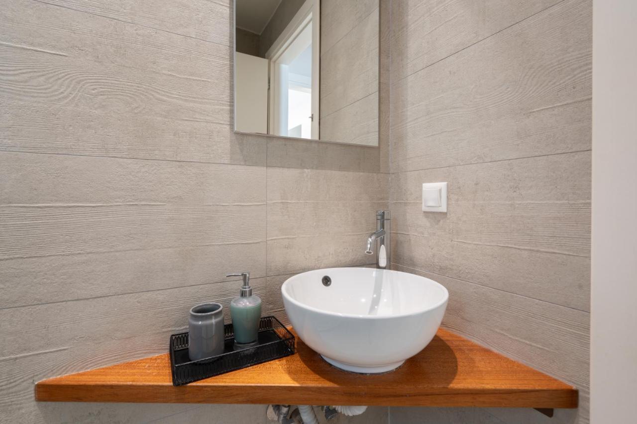 Classy Apartment In Koukaki, Walk To Metro & Acropolis Athens Exterior photo